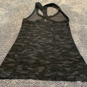 Like new lululemon razor back yoga tee
